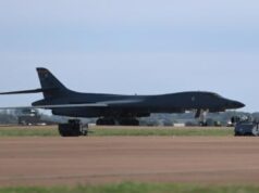 Trump Tarik 12 Pengebom B-1 dari Inggris Akibat Ancaman Drone