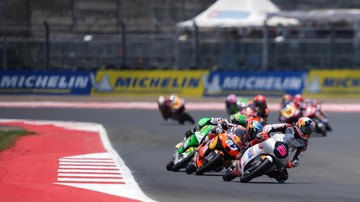Veda-Ega-Pratama-Catat-Sejarah-Raih-Pole-Position-Pertama-Indonesia-di-Moto3
