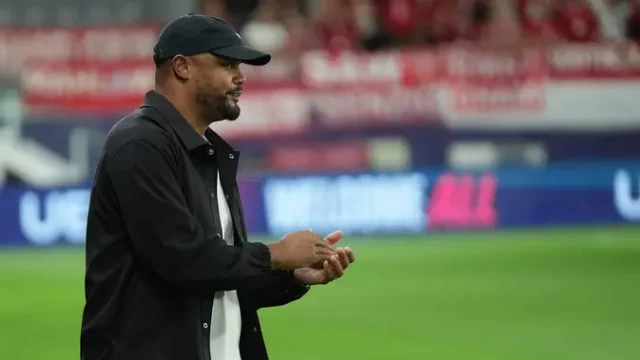 Vincent-Kompany-Pingsan-Saat-Pantau-Latihan-Bayern-Munchen-Prioritaskan-Kesehatannya