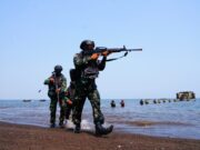 Jelang Demo Pendaratan Amfibi, TNI–ADF Mantapkan Latihan di Pantai Banongan
