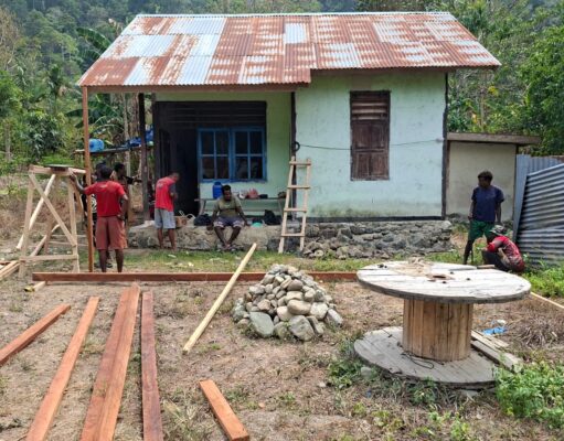 Satgas TMMD Kodim 1808/Mansel Bergerak, Rehab Rumah Tidak Layak Huni