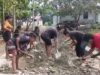 Demi Kampung Lebih Maju, Mama-Mama Kampung Yamboi Turun Tangan Bantu Satgas TMMD