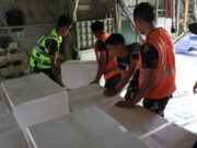 Lanjutkan Misi Penyemaian Dry Ice, Lanud Sjamsudin Noor Kerahkan Pesawat NC-212 dalam 3 Sortie