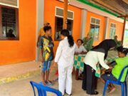 Persit Kodim Mansel Dan Puskesmas Nuhuwei Bersinergi, Jaga Kesehatan Warga Kampung Nuhuwei