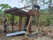 Atap Seng Terpasang, Satgas TMMD Ke-130 Percepat Pembangunan MCK