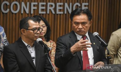 Yusril-Koordinasi-dengan-Mensesneg-Tanggapi-Gugatan-Karhutla-Kalbar